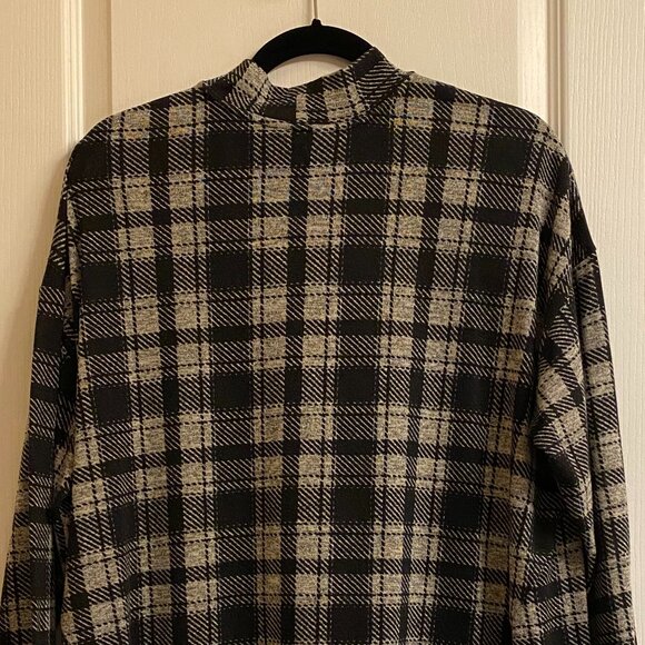 Style & Co. Plaid Mock Turtleneck Top Grey Black Plaid size 2X - Picture 9 of 10